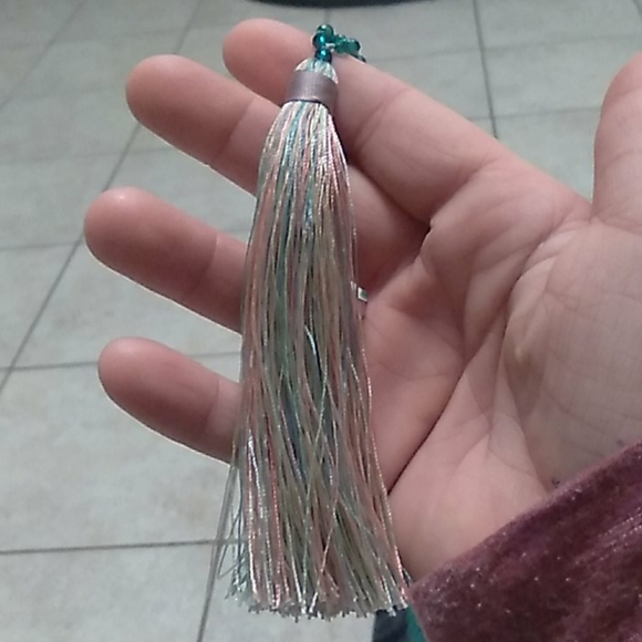 Zacasha tassle necklace - Picture 3 of 3